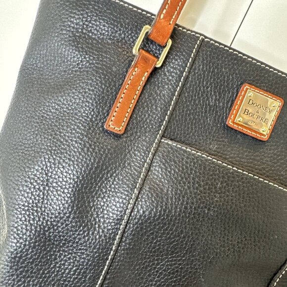 Dooney & Bourke Lexington Black Pebbled Leather Double Handle Zipper Tote Bag - Picture 2 of 13